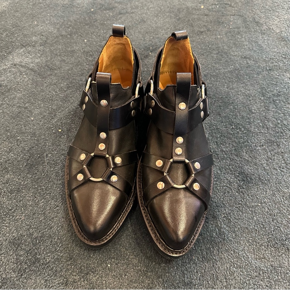 John Fluevog - MODVOG AXEL CHELSEA SHOE WITH HARNESS